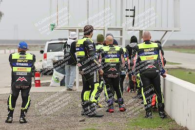 media/Nov-30-2025-TrackDaz (Sun) [[d8b22663df]]/Around the Pits/